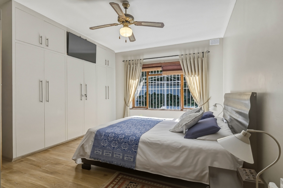 5 Bedroom Property for Sale in Constantia Western Cape
